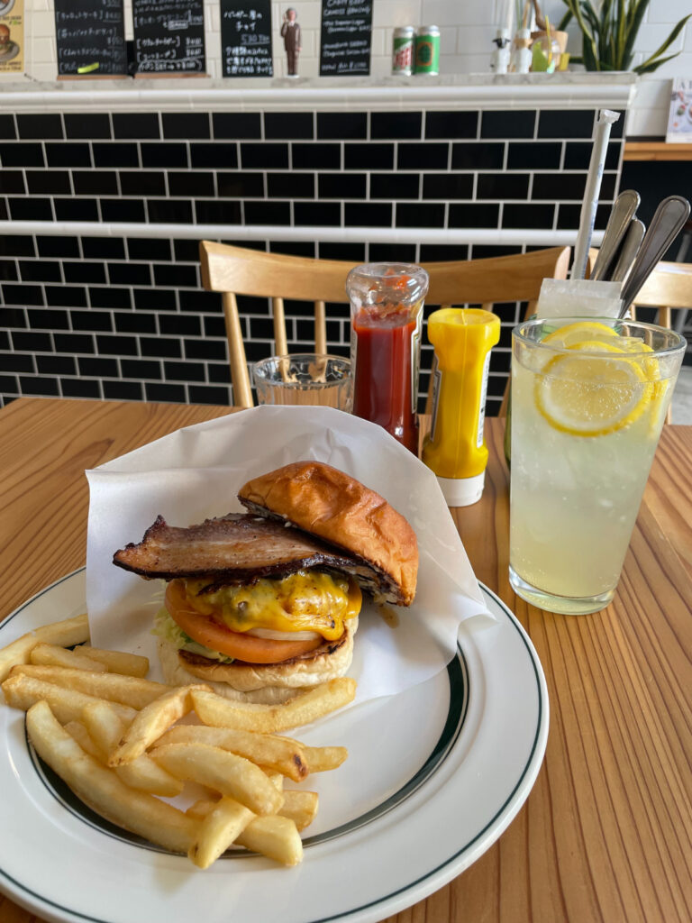 【東部・Banbi】川端通りのお洒落なハンバーガー＆サンドイッチカフェ